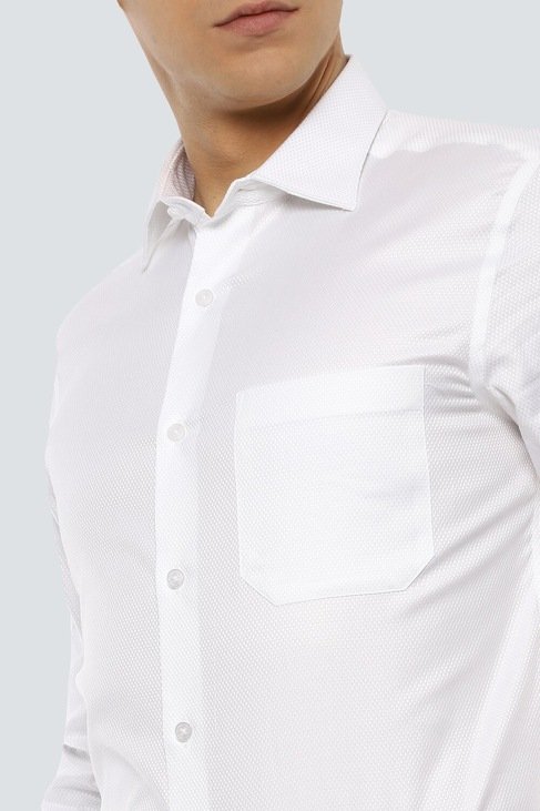 Men White Classic Fit Textured Full Sleeves Formal Shirt